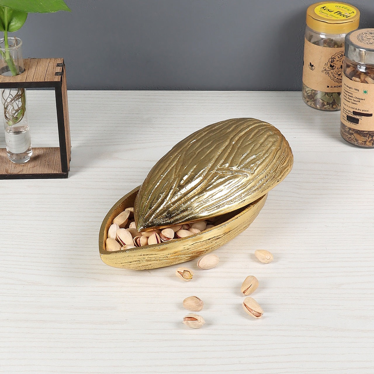 Aluminum Gold Plated dry fruit platter idekors