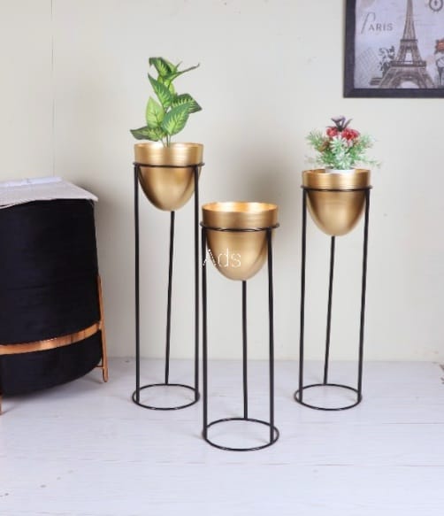 Floor capsule planter set of 3 idekors