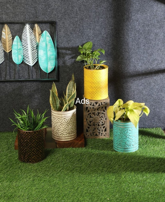 Multicolored planter set of 4 idekors