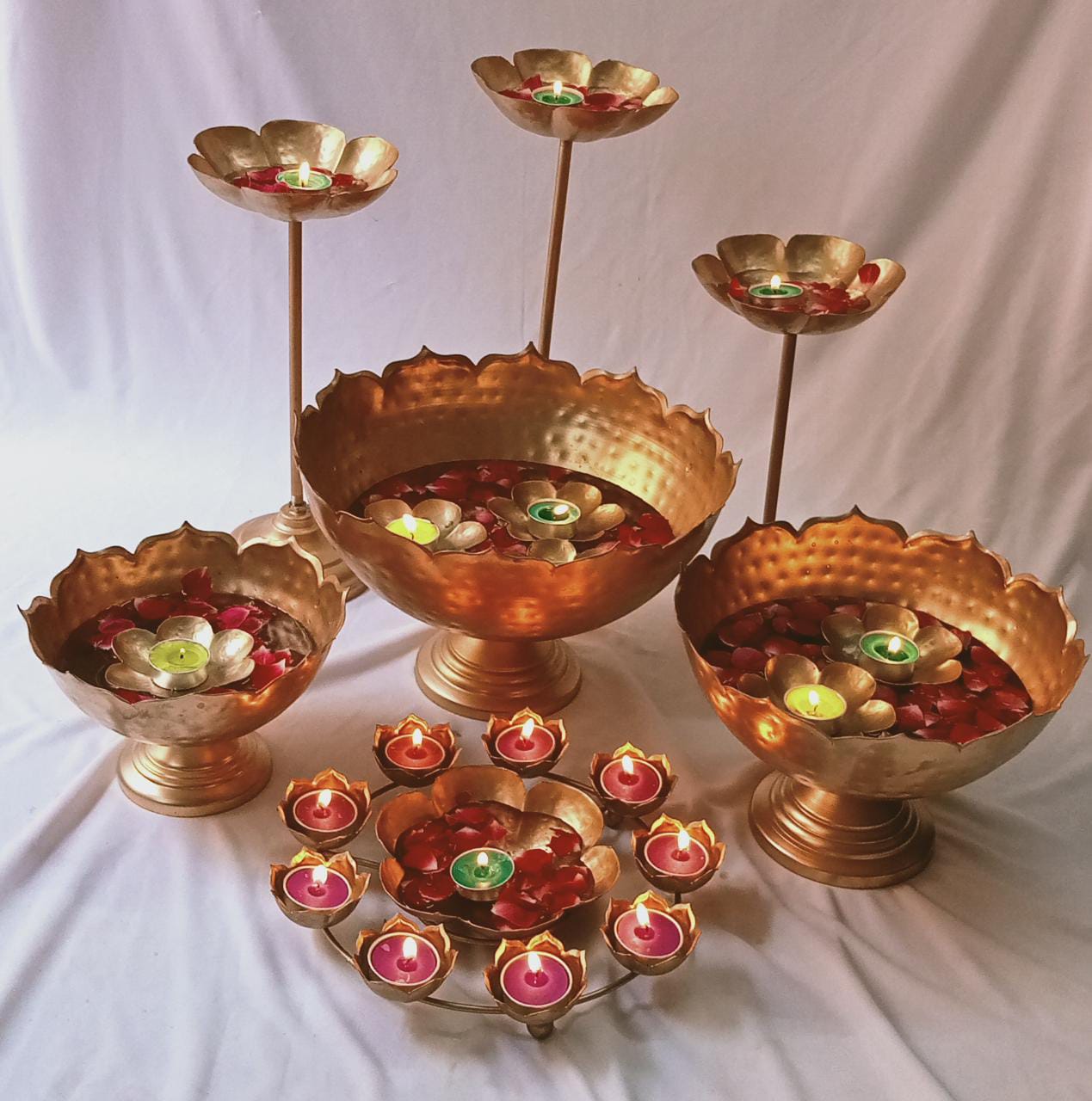 Taj Urli with center urli set of 10 idekors