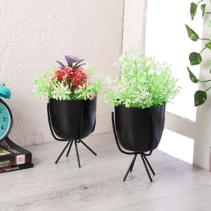 Metal Planter with stand set of 2 idekors